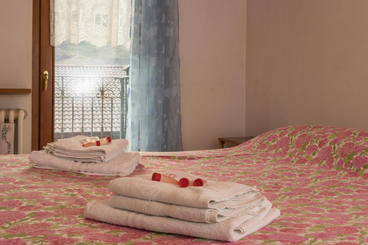 Goccia Di Resina #Sharingorobie Apartment Serina  Bagian luar foto